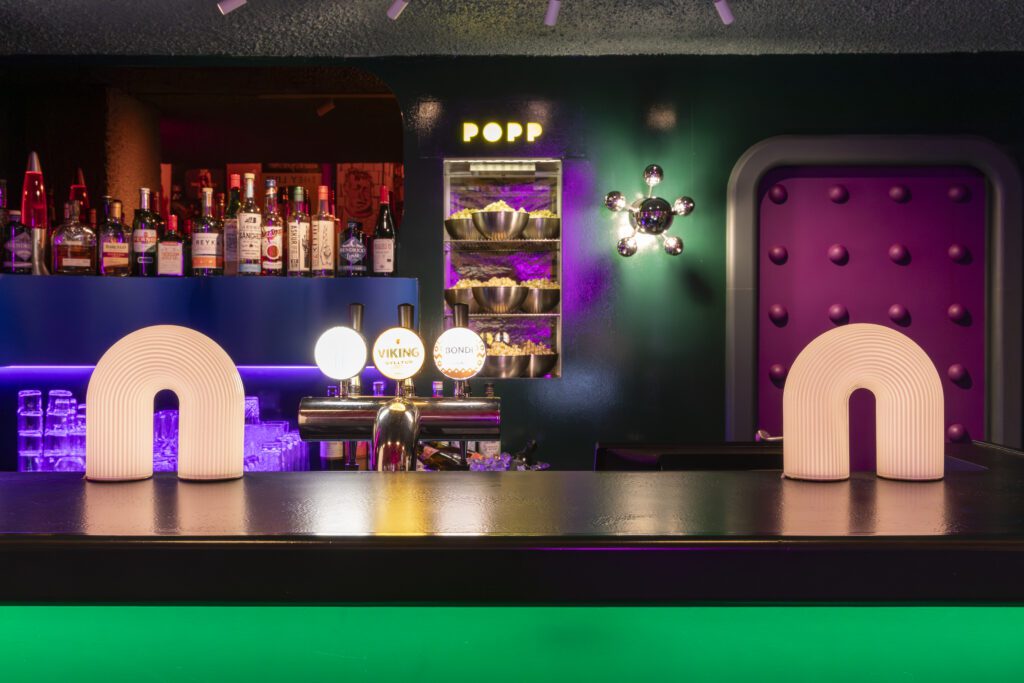 Kvikmyndatöfrar og kokteilar í Regnboganum