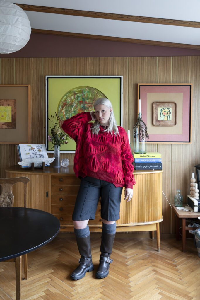 Saumaði útskriftarkjólinn úr gömlum gardínum 