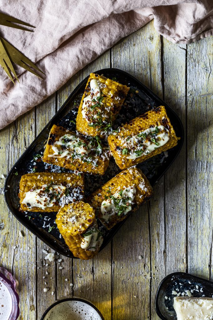 Grillaður maís með chili-aldini og parmesanosti