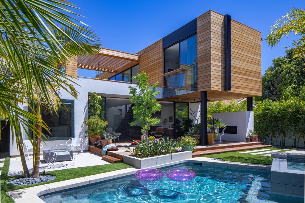 Íslenskir arkitektar hönnuðu einstakt hús í Los Angeles sem þurfti að byggja tvisvar
