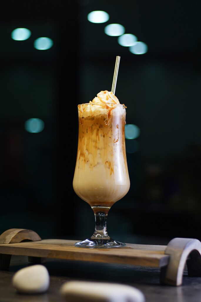 Kokteill Vikunnar er Salt-Karamellu White Russian