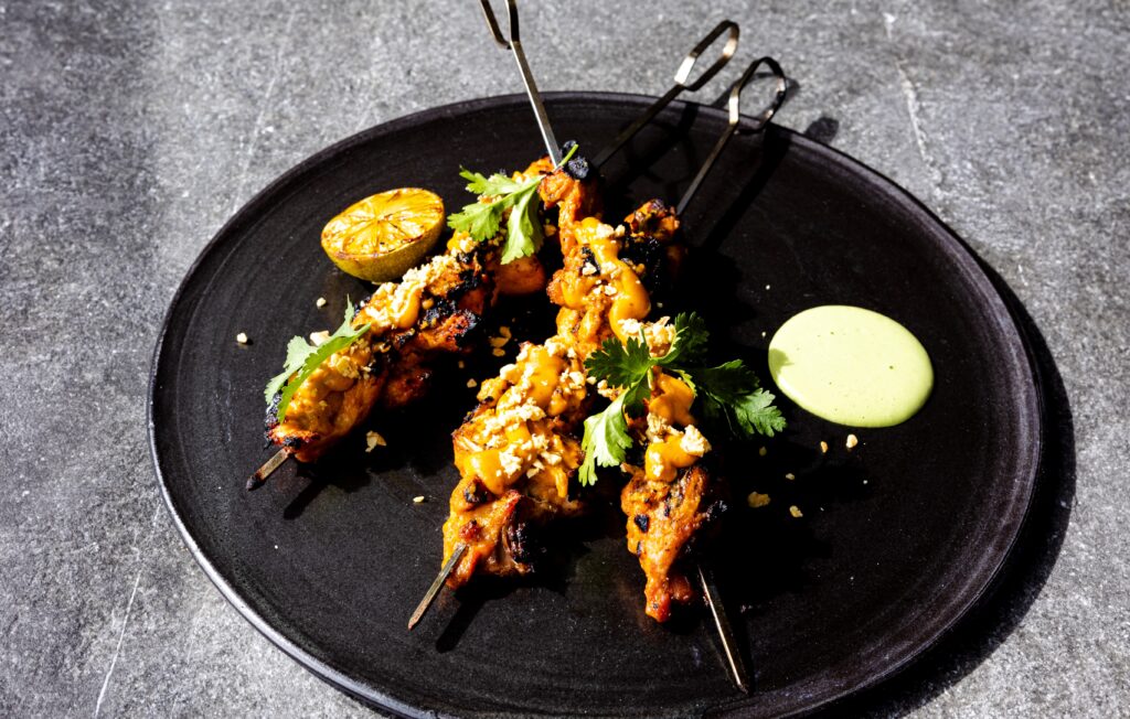 Satay-kjúklingaspjót með jalapenó-majónesi