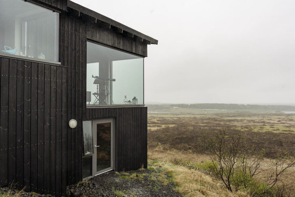 Náttúran flæðir inn úr öllum áttum