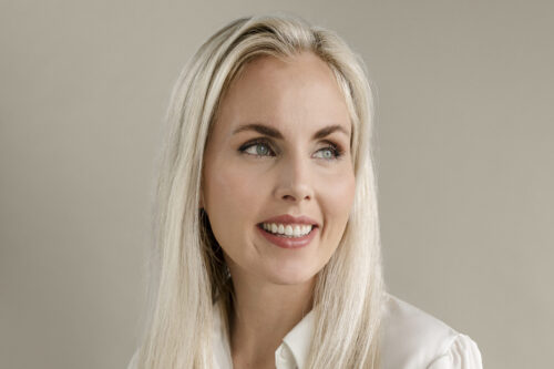 Sigríður Gísladóttir hefur síðustu fjögur ár látið að sér kveða sem talskona barna sem eiga foreldra með geðrænan vanda. Sigríður er formaður Geðhjálpar og er fyrsta konan til að gegna því embætti í meira en áratug og er hún einnig forsprakki og framkvæmdarstýra Okkar heims sem er nýstárlegt úrræði fyrir börn sem eiga foreldra með geðrænan vanda.  