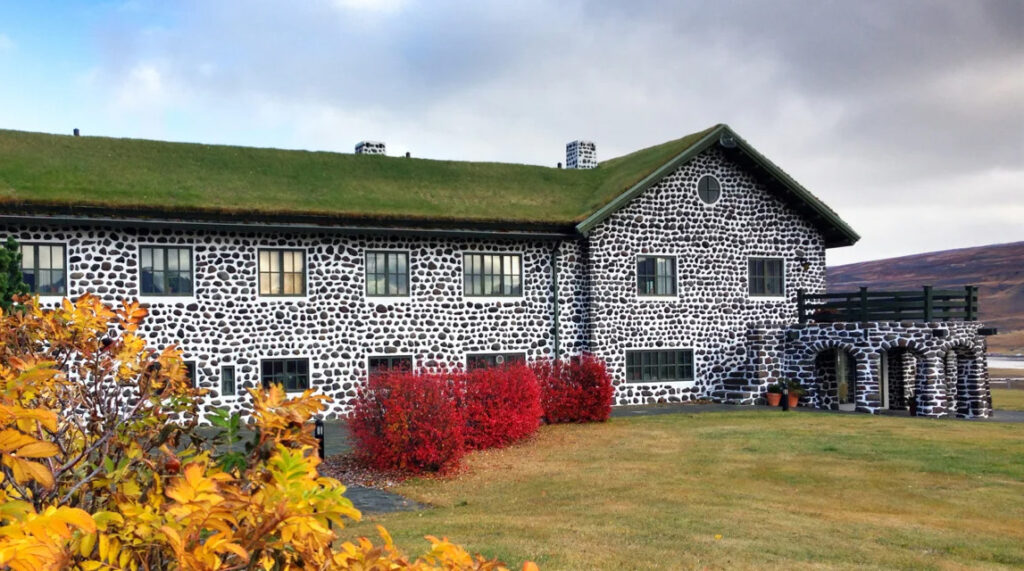 Skriðuklaustur og hið margrómaða kaffihlaðborð