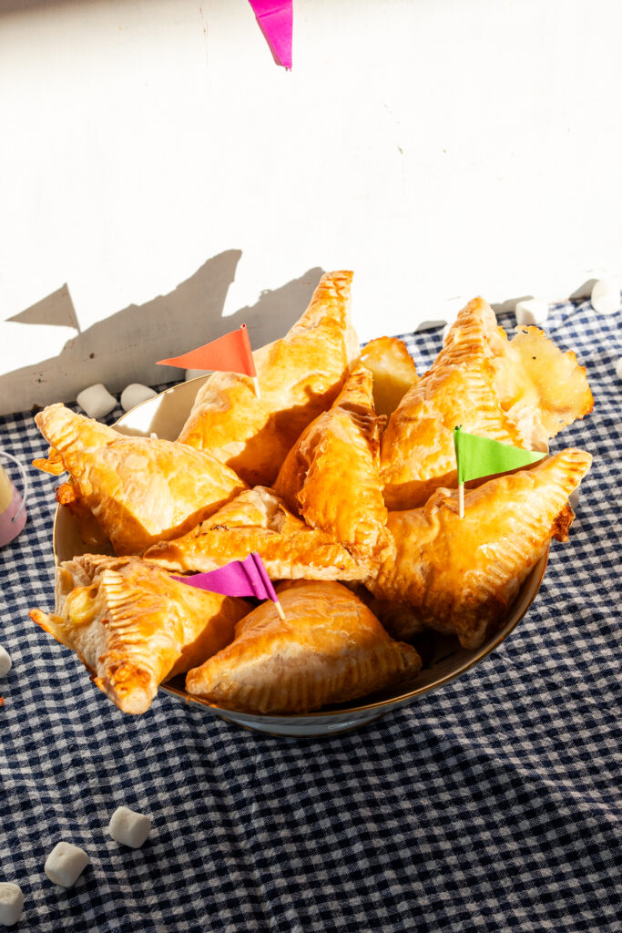 Bakað fyrir barnaafmæli – ostafyllt skinkuhorn