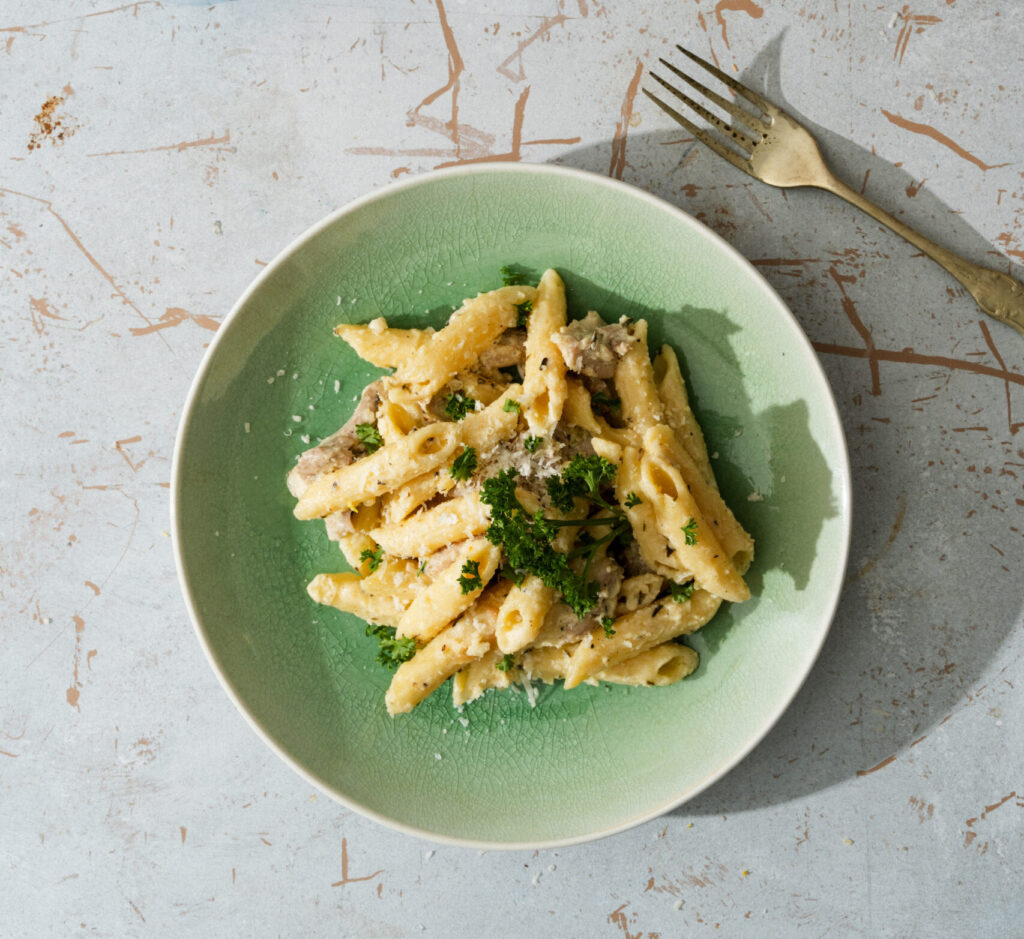 Rjómalagað pasta með hvítlauk og kjúklingi