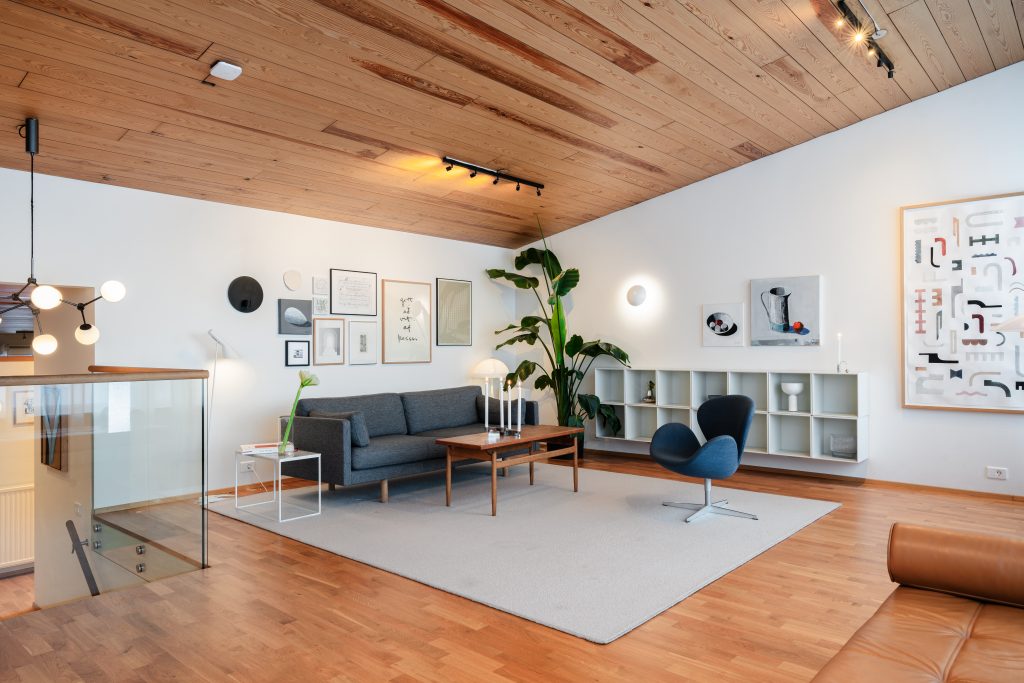 Með Fossvogsdalinn í bakgarðinum