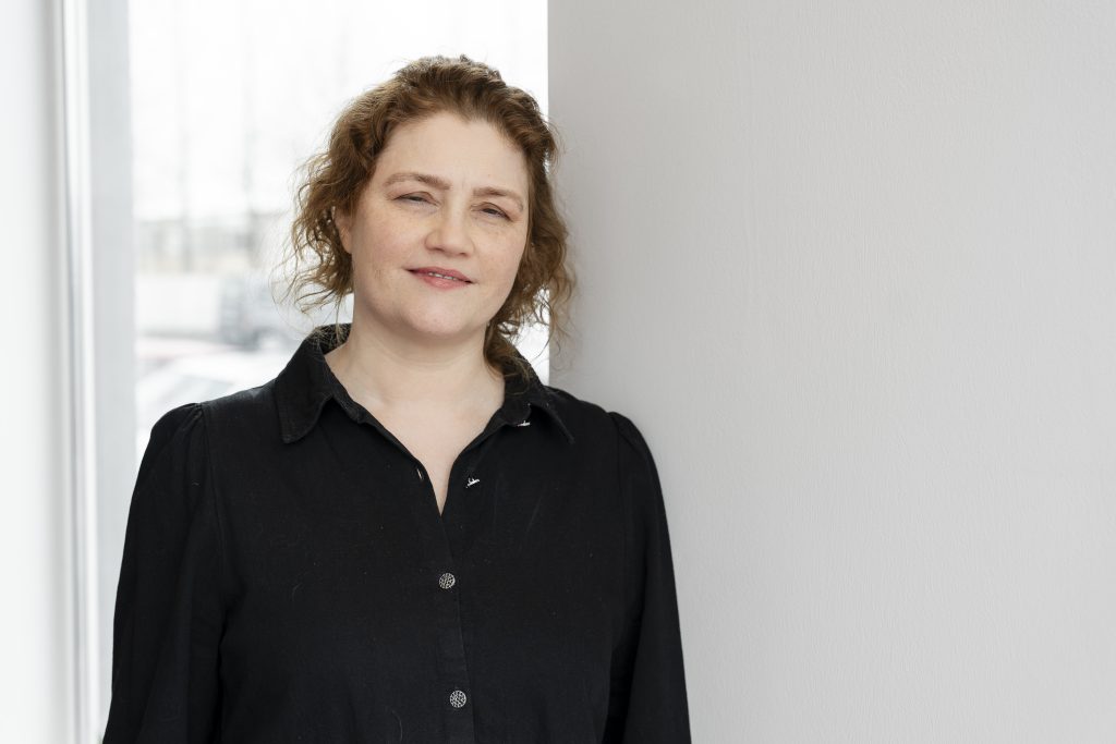 Ertu ekki farin að vinna? „Það að lifa með verkjum hefur alltaf verið hluti af lífi mínu – þannig var ég þvinguð út af vinnumarkaðnum“