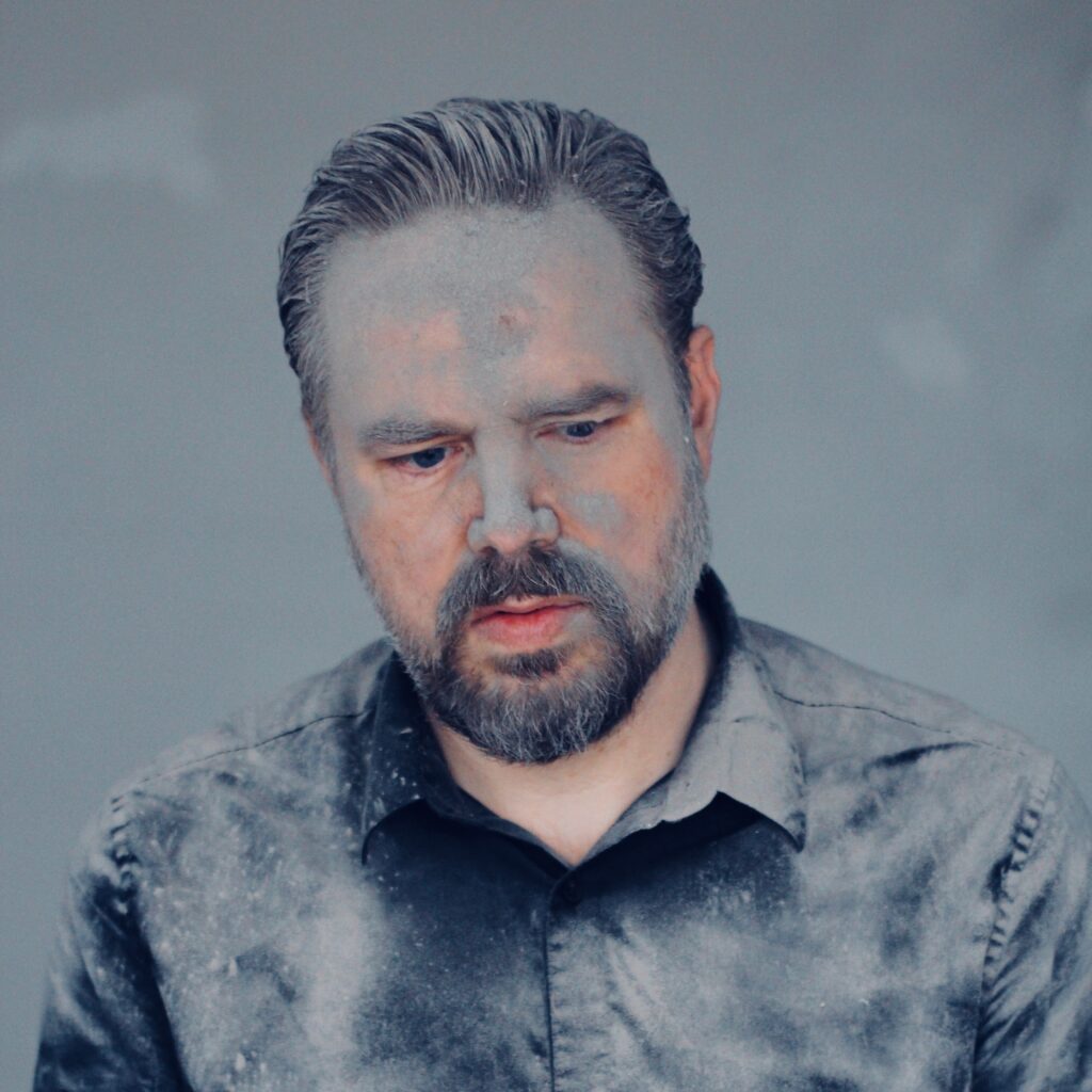 Undir smásjánni – Birgir Örn Steinarsson