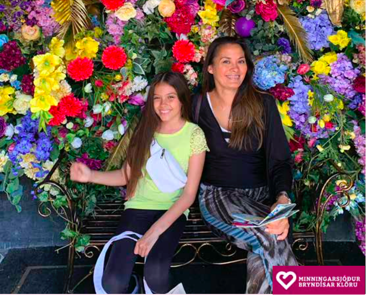 RIDDARAR KÆRLEIKANS                Blómin andann kæta!