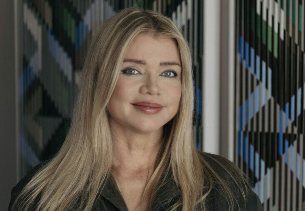 Fljótandi mörk málverks og þrívíðrar vinnu